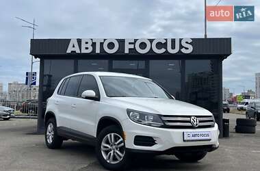 Позашляховик / Кросовер Volkswagen Tiguan 2013 в 