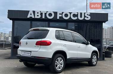 Позашляховик / Кросовер Volkswagen Tiguan 2013 в 