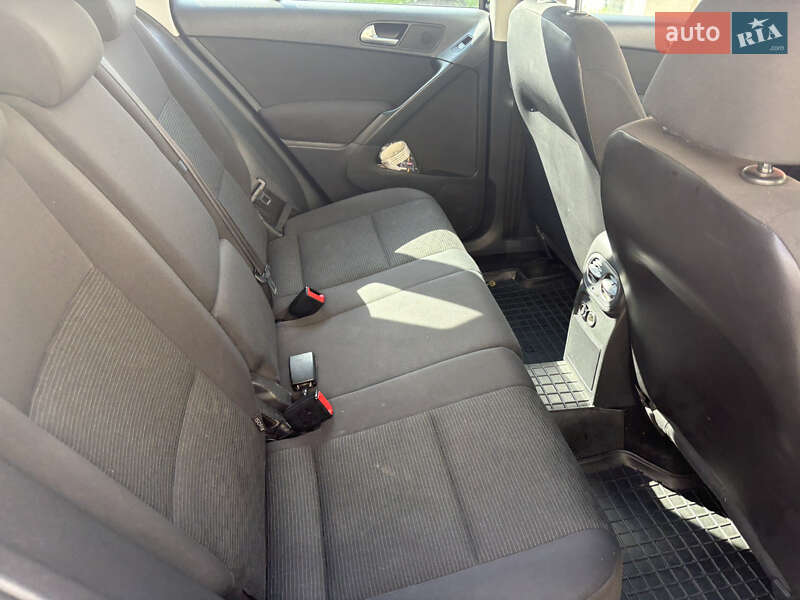 Внедорожник / Кроссовер Volkswagen Tiguan 2012 в Нежине
