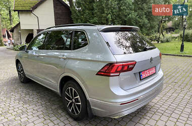 Внедорожник / Кроссовер Volkswagen Tiguan 2021 в 