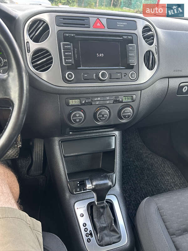 Позашляховик / Кросовер Volkswagen Tiguan 2009 в Нововолинську