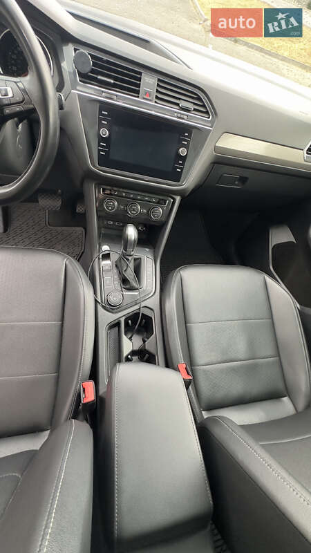 Позашляховик / Кросовер Volkswagen Tiguan 2017 в Києві фото 9 Позашляховик / Кросовер Volkswagen Tiguan 2017 в Києві