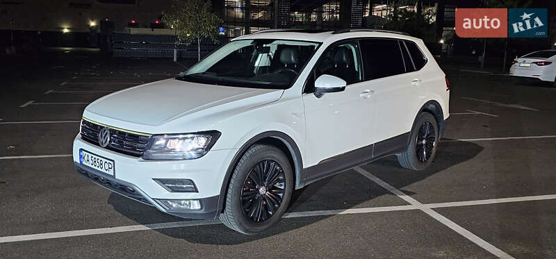 Позашляховик / Кросовер Volkswagen Tiguan 2017 в Києві фото 15 Позашляховик / Кросовер Volkswagen Tiguan 2017 в Києві