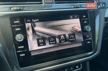 Внедорожник / Кроссовер Volkswagen Tiguan 2018 в 