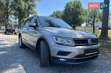 Внедорожник / Кроссовер Volkswagen Tiguan 2018 в 