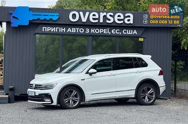 Внедорожник / Кроссовер Volkswagen Tiguan 2017 в Хмельницком