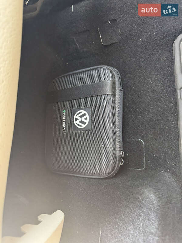 Внедорожник / Кроссовер Volkswagen Tiguan 2017 в Запорожье