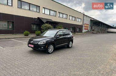 Внедорожник / Кроссовер Volkswagen Tiguan 2016 в Луцке
