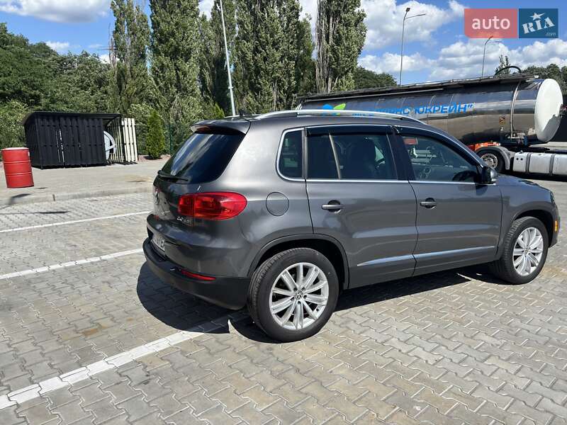Внедорожник / Кроссовер Volkswagen Tiguan 2015 в Кременчуге