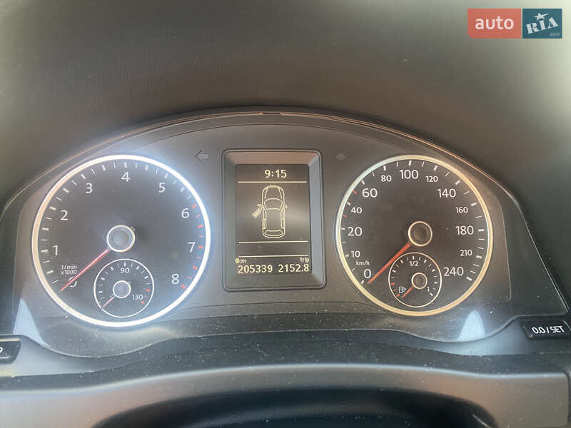 Внедорожник / Кроссовер Volkswagen Tiguan 2012 в Ужгороде фото 5 Внедорожник / Кроссовер Volkswagen Tiguan 2012 в Ужгороде