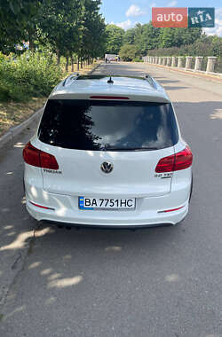 Внедорожник / Кроссовер Volkswagen Tiguan 2014 в 