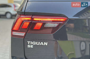 Внедорожник / Кроссовер Volkswagen Tiguan 2018 в 