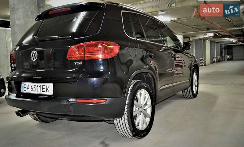 Внедорожник / Кроссовер Volkswagen Tiguan 2016 в Кропивницком