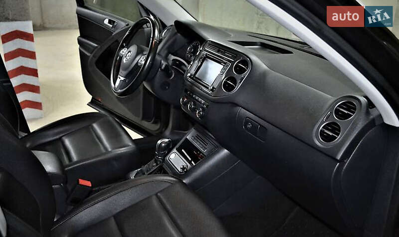 Внедорожник / Кроссовер Volkswagen Tiguan 2016 в Кропивницком
