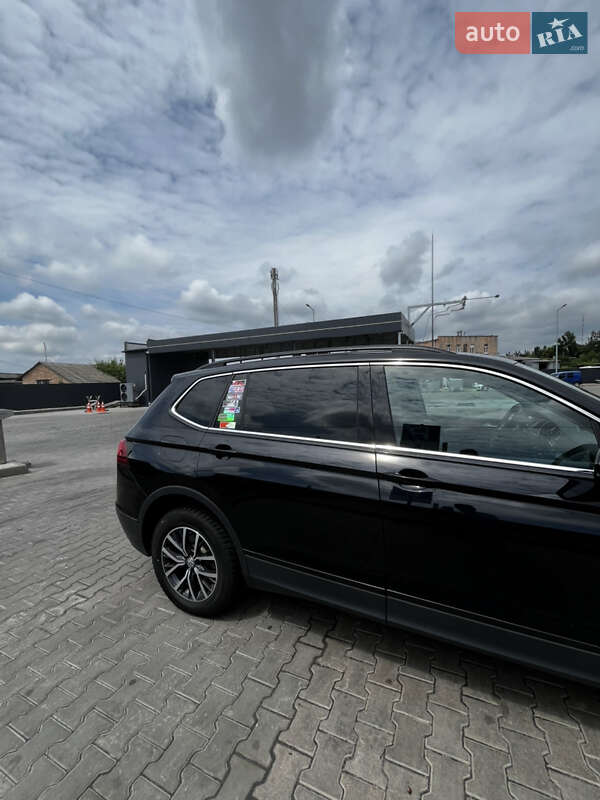 Внедорожник / Кроссовер Volkswagen Tiguan 2020 в Киеве