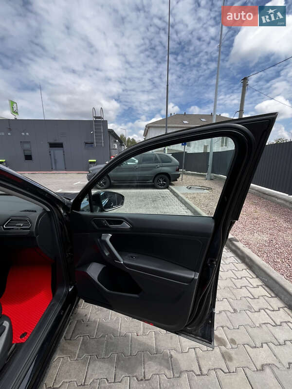 Внедорожник / Кроссовер Volkswagen Tiguan 2020 в Киеве