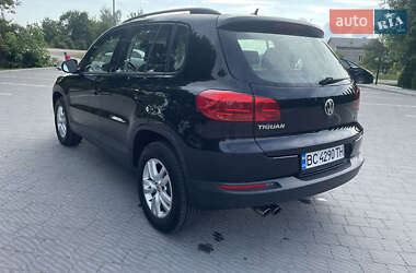 Внедорожник / Кроссовер Volkswagen Tiguan 2015 в 