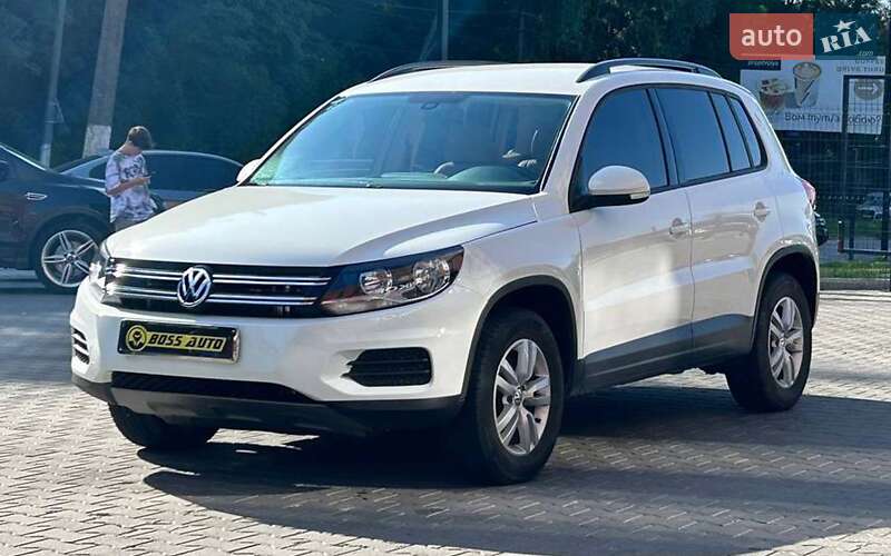 Внедорожник / Кроссовер Volkswagen Tiguan 2016 в Черновцах