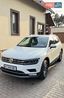 Внедорожник / Кроссовер Volkswagen Tiguan 2016 в Маневичах