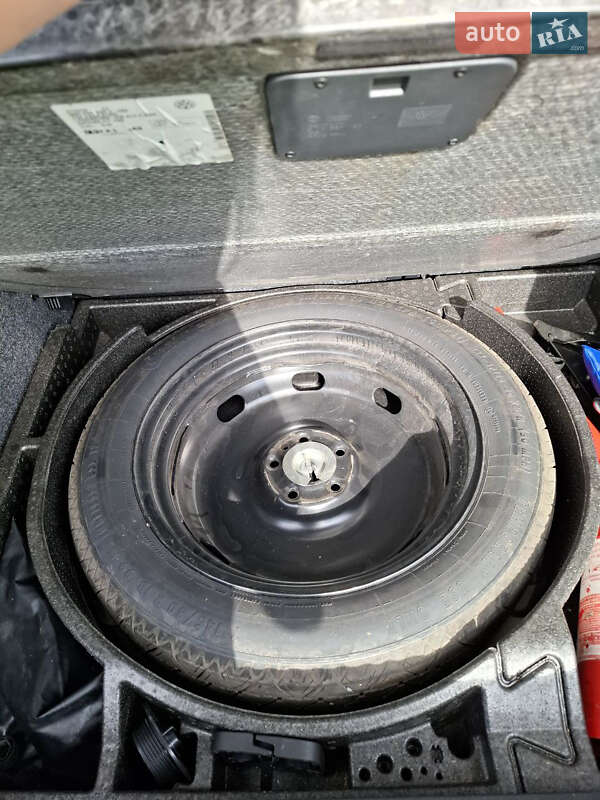 Внедорожник / Кроссовер Volkswagen Tiguan 2013 в Сарнах