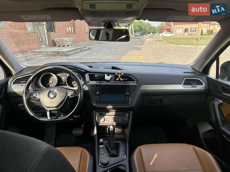 Внедорожник / Кроссовер Volkswagen Tiguan 2019 в Хмельницком
