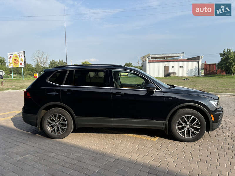 Внедорожник / Кроссовер Volkswagen Tiguan 2019 в Хмельницком