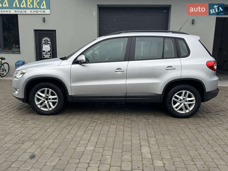 Внедорожник / Кроссовер Volkswagen Tiguan 2008 в Староконстантинове