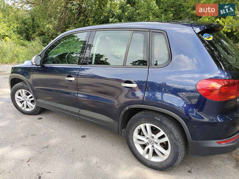 Внедорожник / Кроссовер Volkswagen Tiguan 2013 в Харькове