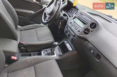 Позашляховик / Кросовер Volkswagen Tiguan 2013 в 