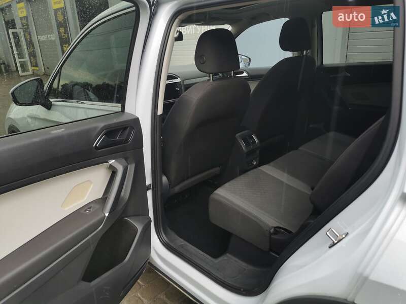 Внедорожник / Кроссовер Volkswagen Tiguan 2018 в Львове
