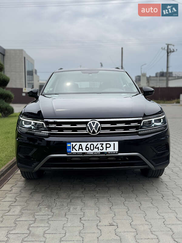 Внедорожник / Кроссовер Volkswagen Tiguan 2020 в Киеве