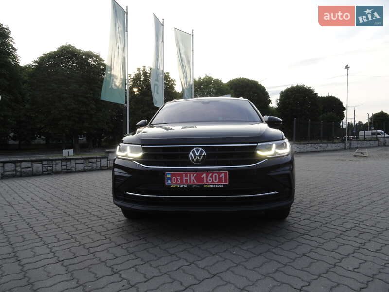 Позашляховик / Кросовер Volkswagen Tiguan 2022 в Луцьку