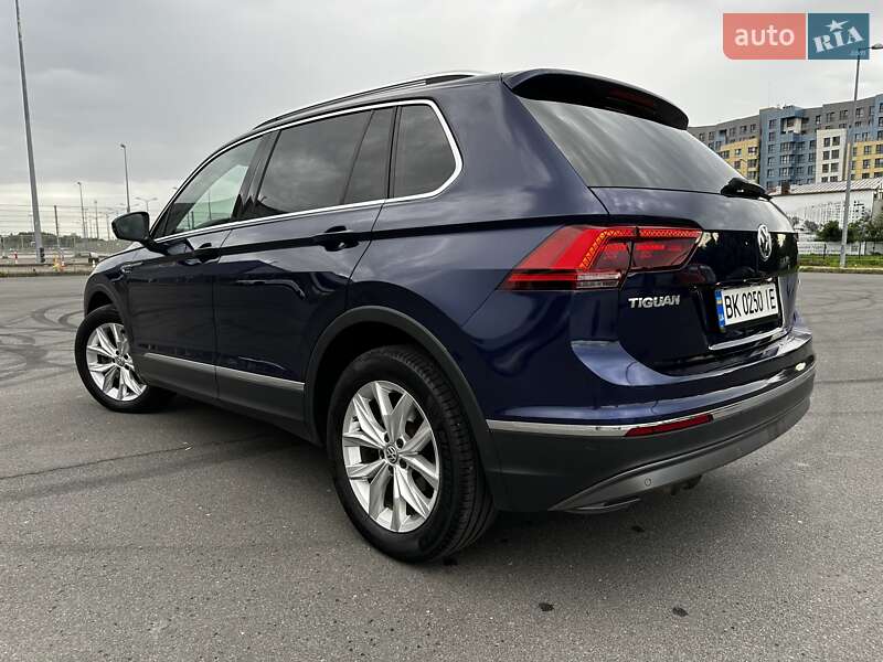 Внедорожник / Кроссовер Volkswagen Tiguan 2018 в Львове
