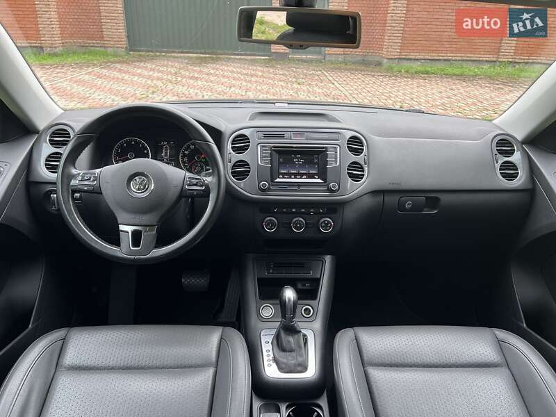 Внедорожник / Кроссовер Volkswagen Tiguan 2016 в Киеве