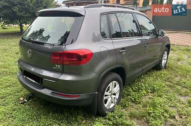 Внедорожник / Кроссовер Volkswagen Tiguan 2016 в 