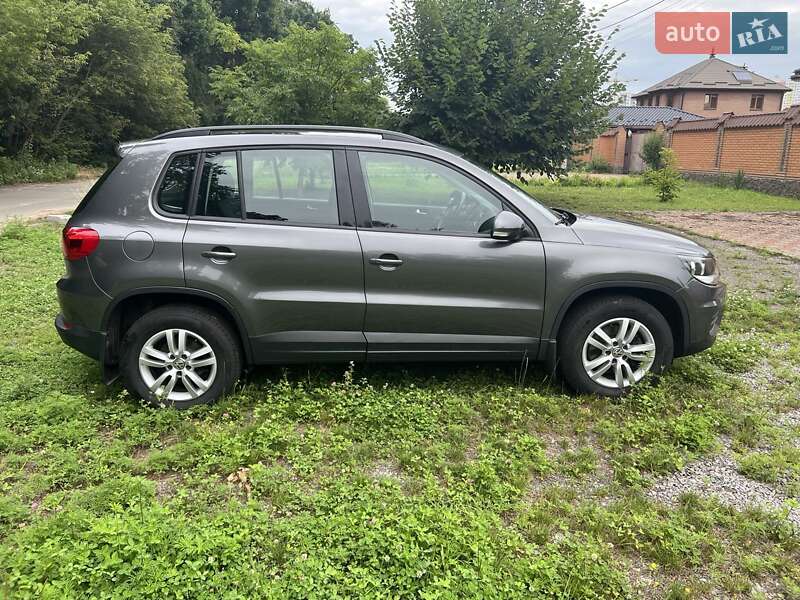 Внедорожник / Кроссовер Volkswagen Tiguan 2016 в Киеве