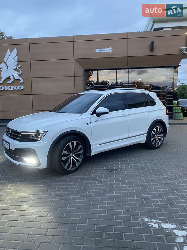 Внедорожник / Кроссовер Volkswagen Tiguan 2017 в Киеве