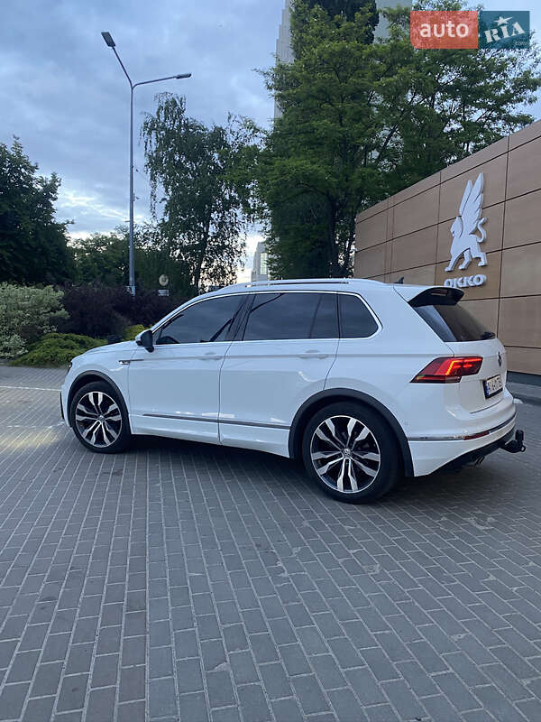 Внедорожник / Кроссовер Volkswagen Tiguan 2017 в Киеве
