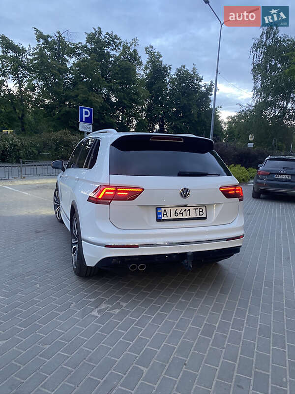 Внедорожник / Кроссовер Volkswagen Tiguan 2017 в Киеве