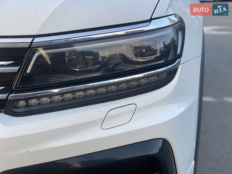 Внедорожник / Кроссовер Volkswagen Tiguan 2017 в Киеве