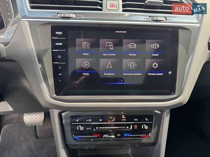 Внедорожник / Кроссовер Volkswagen Tiguan 2022 в Киеве