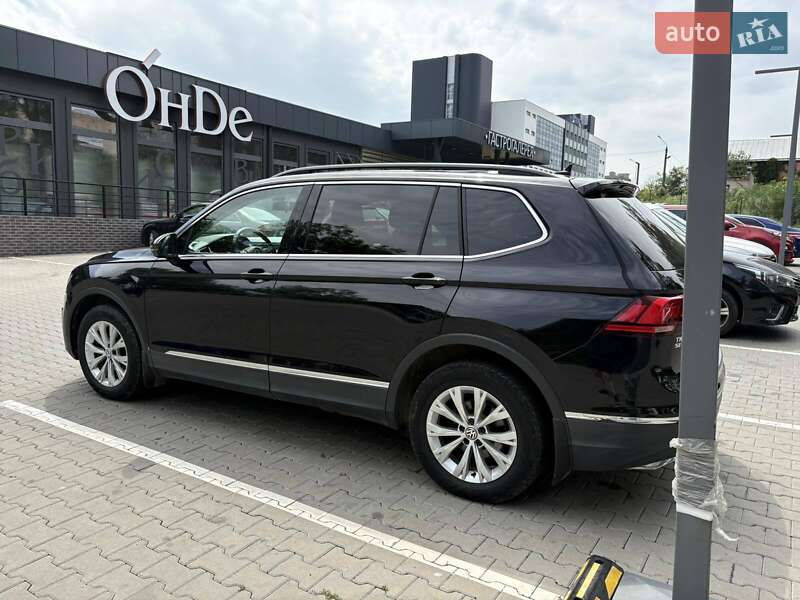 Внедорожник / Кроссовер Volkswagen Tiguan 2017 в Черновцах