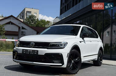 Позашляховик / Кросовер Volkswagen Tiguan 2019 в Львові