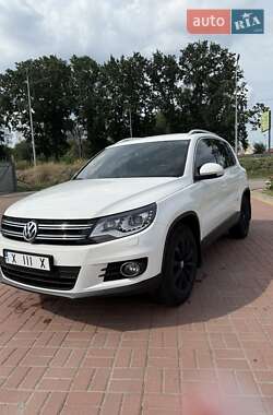 Внедорожник / Кроссовер Volkswagen Tiguan 2013 в Полтаве