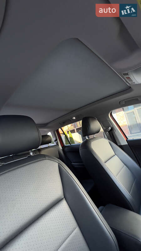 Внедорожник / Кроссовер Volkswagen Tiguan 2019 в Ужгороде
