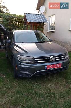 Позашляховик / Кросовер Volkswagen Tiguan 2017 в Славському