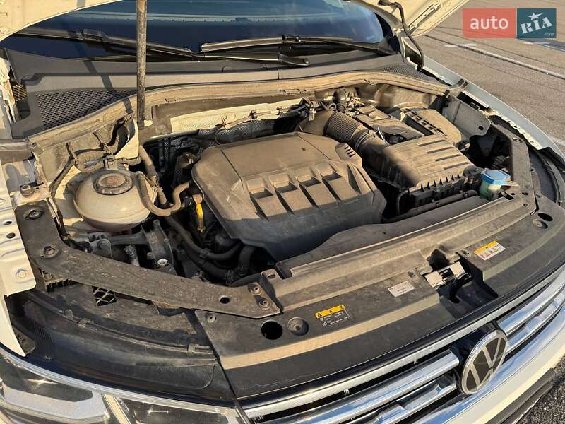 Внедорожник / Кроссовер Volkswagen Tiguan 2021 в Киеве