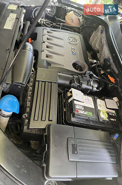 Внедорожник / Кроссовер Volkswagen Tiguan 2011 в 