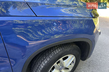 Внедорожник / Кроссовер Volkswagen Tiguan 2011 в 