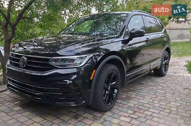 Внедорожник / Кроссовер Volkswagen Tiguan 2023 в Харькове